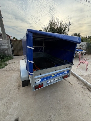 Inchiriez Remorca 750kg cu dublu ax 600+kg masa de incarcare