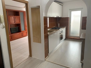 Vând apartament 2 camere C-tin Brezeanu - Bloc construit 1980