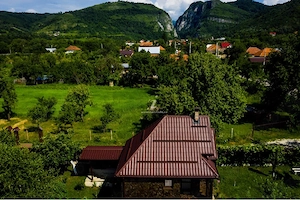 Vand teren intravilan-Polovragi