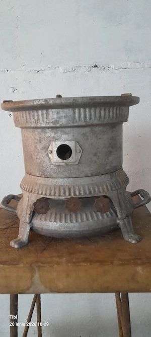 Primus,  veche masina de gatit cu cherosen kerogaz 1950