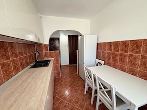 Închiriez apartament cu 2 camere  - imagine 3