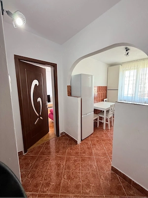 Închiriez apartament cu 2 camere  - imagine 6