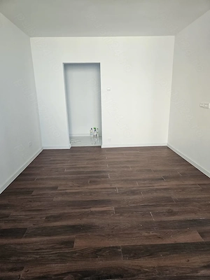 Închiriez apartament 3 camere zona Piata Progresul 