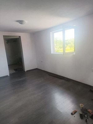 Vând casa intravilan  - imagine 4