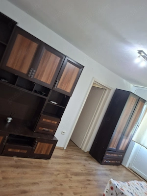 Propietar vand apartament 2 camere - imagine 5