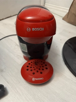 Bosch Tassimo + 16 capsule noi, stare foarte bună