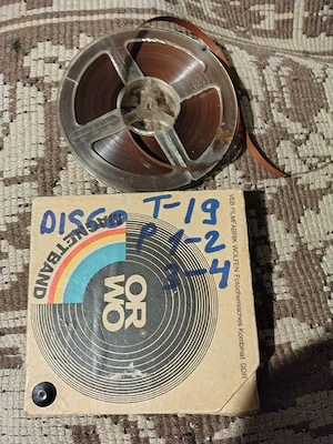  înregistrări audio pe bandă de magnetofon Cu programare muzică populară si disco