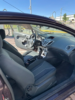 Ford fiesta 2010 1.4 dizel - imagine 3