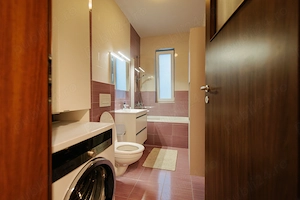 Proprietar - Inchiriez apartament cu 3 camere  - Giroc - langa Eso - imagine 9