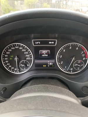 Mercedes Benz A180 - imagine 4