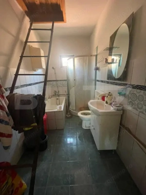 Casă cu 3 camere și un teren în suprafață de 6000 mp  - imagine 5