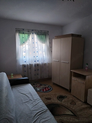 Ofer garsoniera mobilata,zona foarte buna,unei doamne singure pe termen de cel puțin un an - imagine 4