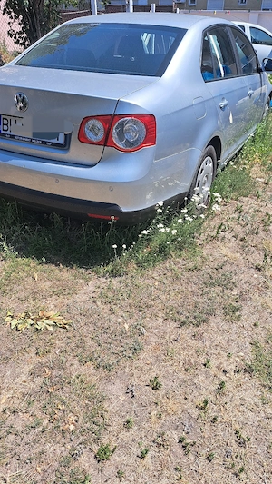 Volkswagen Jetta 2006 - 1.6 MPI - imagine 4