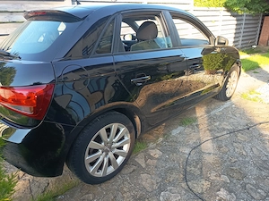 Audi A1   1.2 tai  86 cp  an 2013  încălzire scaune  4 usi - imagine 4