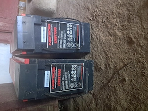 De vânzare 2 baterii noi ,150 A ,12 v , preț 1000 RON ambele