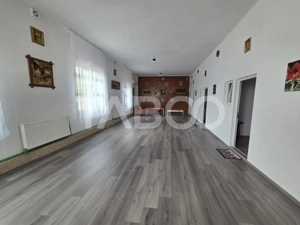 Casa de inchiriat 4 dormitoare living spatios baie prima inchiriere