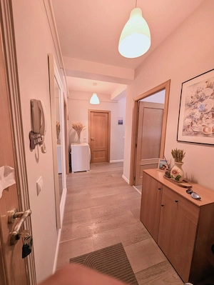 Vând apartament 3 camere  - imagine 2