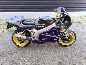 SUZUKI gsxr 600 ! stare foarte BUNA