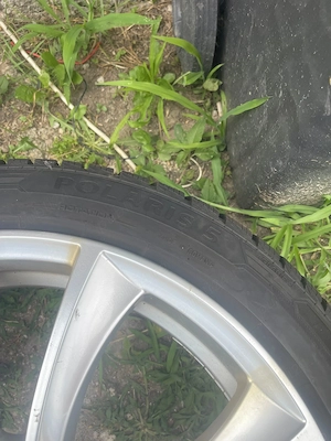 Vând set 4 jante + anvelope iarnă Polaris 5 225/45 R19 96V XL KBA 49830 ET38 - imagine 4