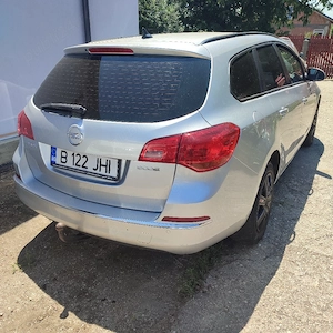 Opel Astra j 2015 - imagine 2