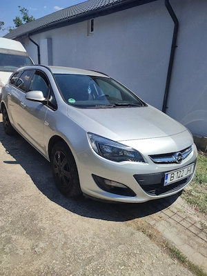 Opel Astra j 2015 - imagine 4