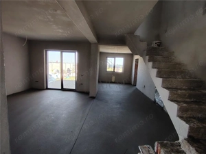 Duplex despartit prin C.T.- dormitor la parter - canalizare - imagine 4