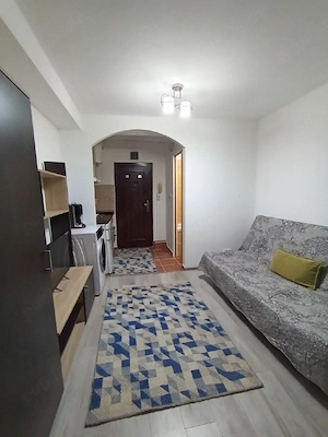 Închiriez garsoniera Torontalului