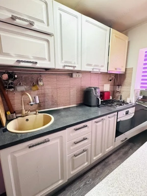 Apartament 2 camere, decomandat, etaj intermediar de vanzare - imagine 3