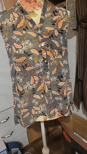 Bluză damă elegantă marca H&M 