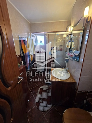 Vand Ap.3 camere Decomandat Zona Comisariat!  - imagine 8