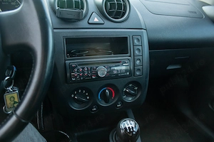 Ford Fiesta 1.3 Benzina 70CP EURO 4 - imagine 8