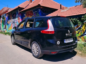 Renault Grand Scenic  - imagine 4