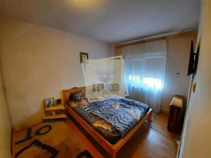 Apartament cu 4 camere 2 bai balcon si pivnita de vanzare pe Mihai Viteazu din Sibiu - imagine 4