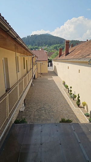 Inchiriez apartament la casa cu utilitati incluse