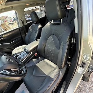 Toyota Highlander 2.5 L 248CP Luxury   7 locuri - imagine 6
