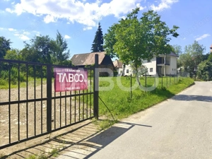 Casa spatioasa - aer curat si priveliste spre munti - teren 1203 mp