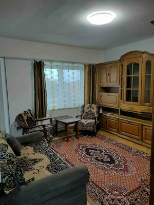 Dau in chirie garsonieră 