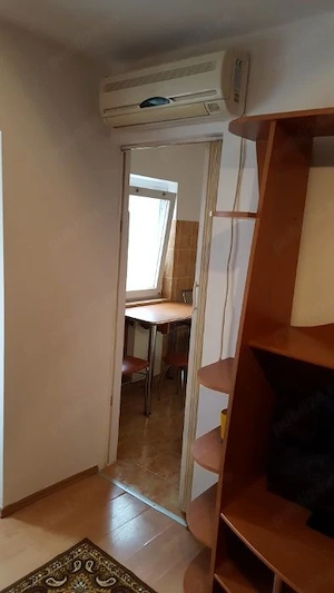 Garsoniera  BUCOVINA langa parc etaj 2  bloc cu  4 apartamente pe etaj - imagine 2