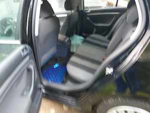 Golf V, 1,4 Benz.,80 CP,Climatrinic,172000km,2009,Oradea - imagine 7