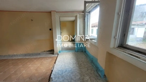 Vânzare casă renovabilă cu teren generos, sat Trocani, comuna Dănești - imagine 7
