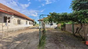 Vânzare casă renovabilă cu teren generos, sat Trocani, comuna Dănești
