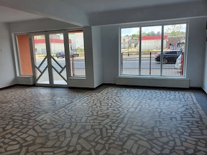Spațiu comercial 80 mp Pitești   Str. Nicolae Bălcescu, stradal, centrală proprie, vad excelent - imagine 4