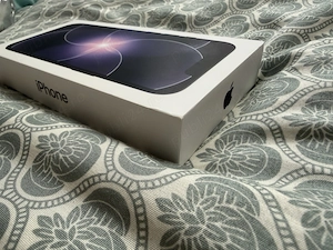 Vând Iphone 17E nou