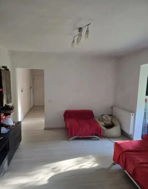 Zona  Favorit -Circumvalatiunii - Apartament 3 Camere  Spatios - Parter Inalt - imagine 2