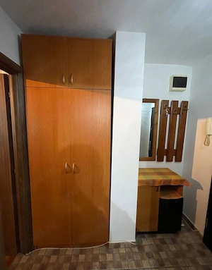 Garsoniera confort 1 Soarelui langa Spitalul Judetean bloc izolat - imagine 4