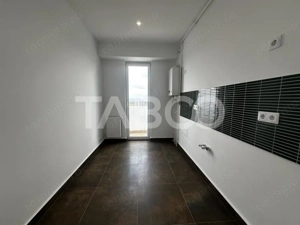 Apartament 2 camere bucatarie separata de vanzare etaj intermediar - imagine 4