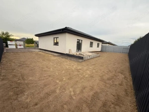Casa-4-Camere-Finalizata-112mp-Utili-Curte-410mp-Izvor-Tarlungeni-Brasov - imagine 3