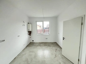Casa - Duplex - 4 camere - 115mp - Curte 300mp - Utilitati - Sanpetru - imagine 8