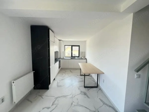 Apartament-4 Camere-Decomandat-Mobilat-Utilat-Parcare-etaj 1-Izvor-Tarlungeni - imagine 3