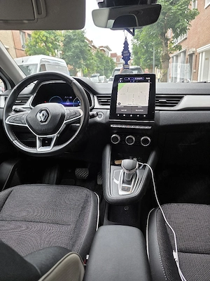  renault captur  E-TECH hybrid - imagine 7